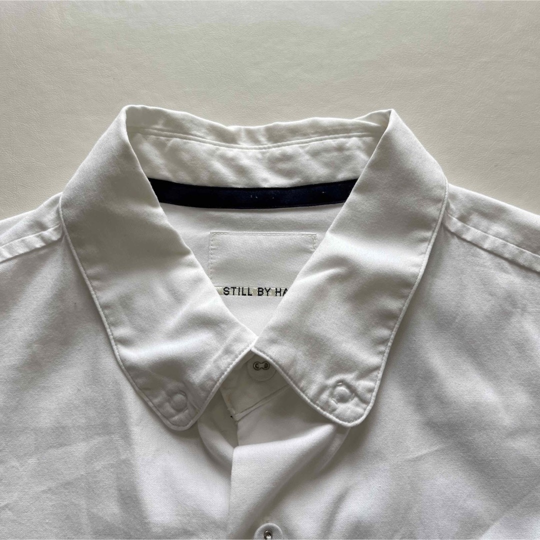 STILL BY HAND(スティルバイハンド)の【美品】still by hand レギュラーカラーシャツ　48 白シャツ　長袖 メンズのトップス(シャツ)の商品写真