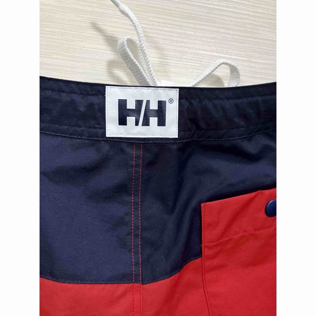 HELLY HANSEN(ヘリーハンセン)の新品　ヘリーハンセン　ラッシュガード　ウォーターパンツ　M レディース 水着 レディースの水着/浴衣(水着)の商品写真