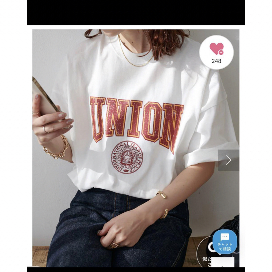 Discoat(ディスコート)のDiscoat 【ユニセックス】サークルカレッジロゴ半袖T ホワイト×レッド レディースのトップス(Tシャツ(半袖/袖なし))の商品写真