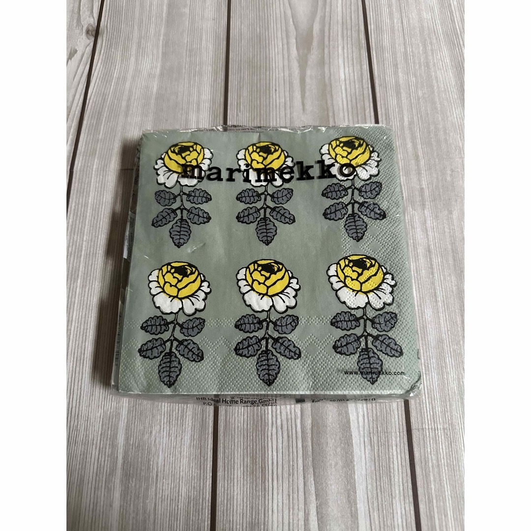 marimekko(マリメッコ)の【メロ様】マリメッコ ペーパーナプキン 新品未使用品 インテリア/住まい/日用品のキッチン/食器(収納/キッチン雑貨)の商品写真