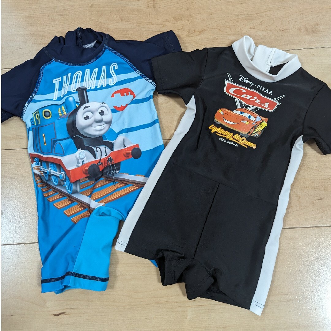 Disney(ディズニー)のベビー　水着セット　カーズ　トーマス　美品 キッズ/ベビー/マタニティのキッズ服男の子用(90cm~)(水着)の商品写真