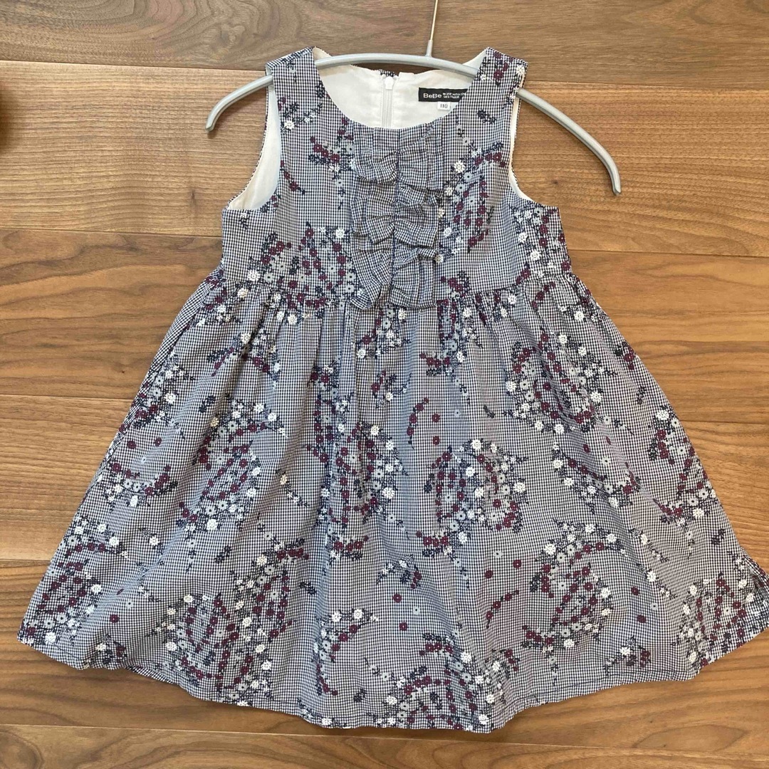 BeBe(ベベ)のべべ　ワンピース　110 花柄 キッズ/ベビー/マタニティのキッズ服女の子用(90cm~)(ワンピース)の商品写真