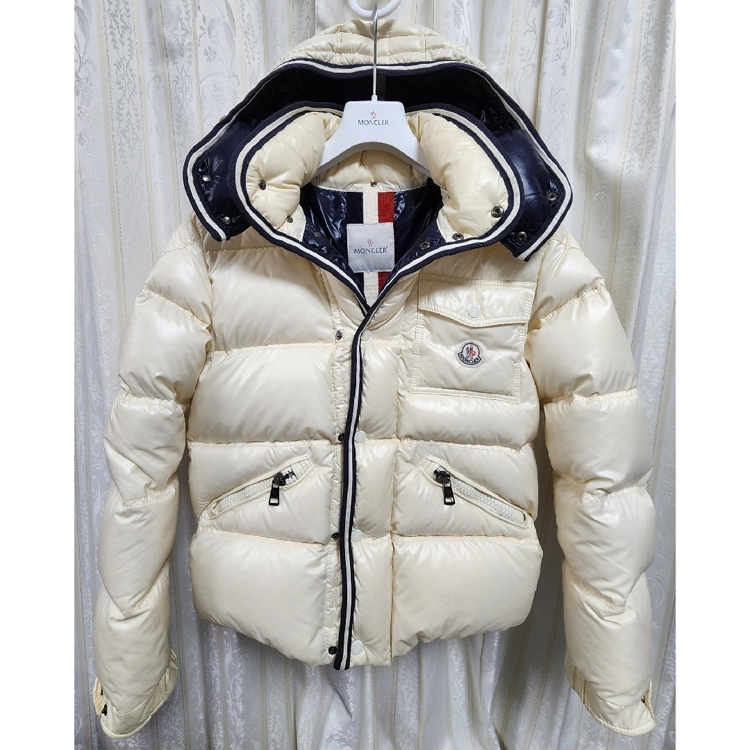 MONCLER(モンクレール)の【良品/レア色】　モンクレール　BRANSON　ブランソン　ダウンジャケット メンズのジャケット/アウター(ダウンジャケット)の商品写真