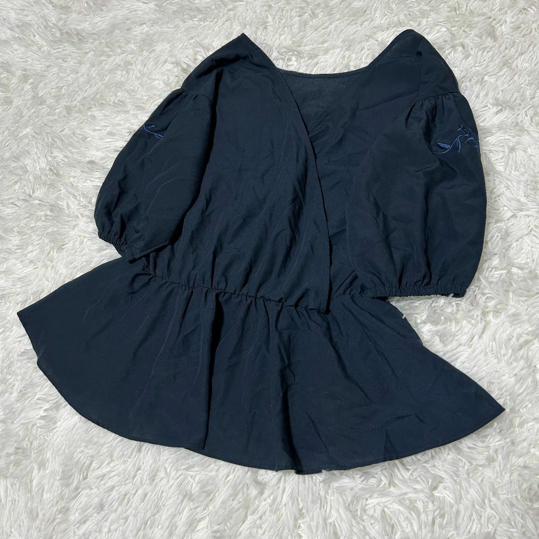 AZUL by moussy(アズールバイマウジー)の【超美品】アズールバイマウジー カットソー(半袖) S ネイビー ✓3596 レディースのトップス(Tシャツ(長袖/七分))の商品写真