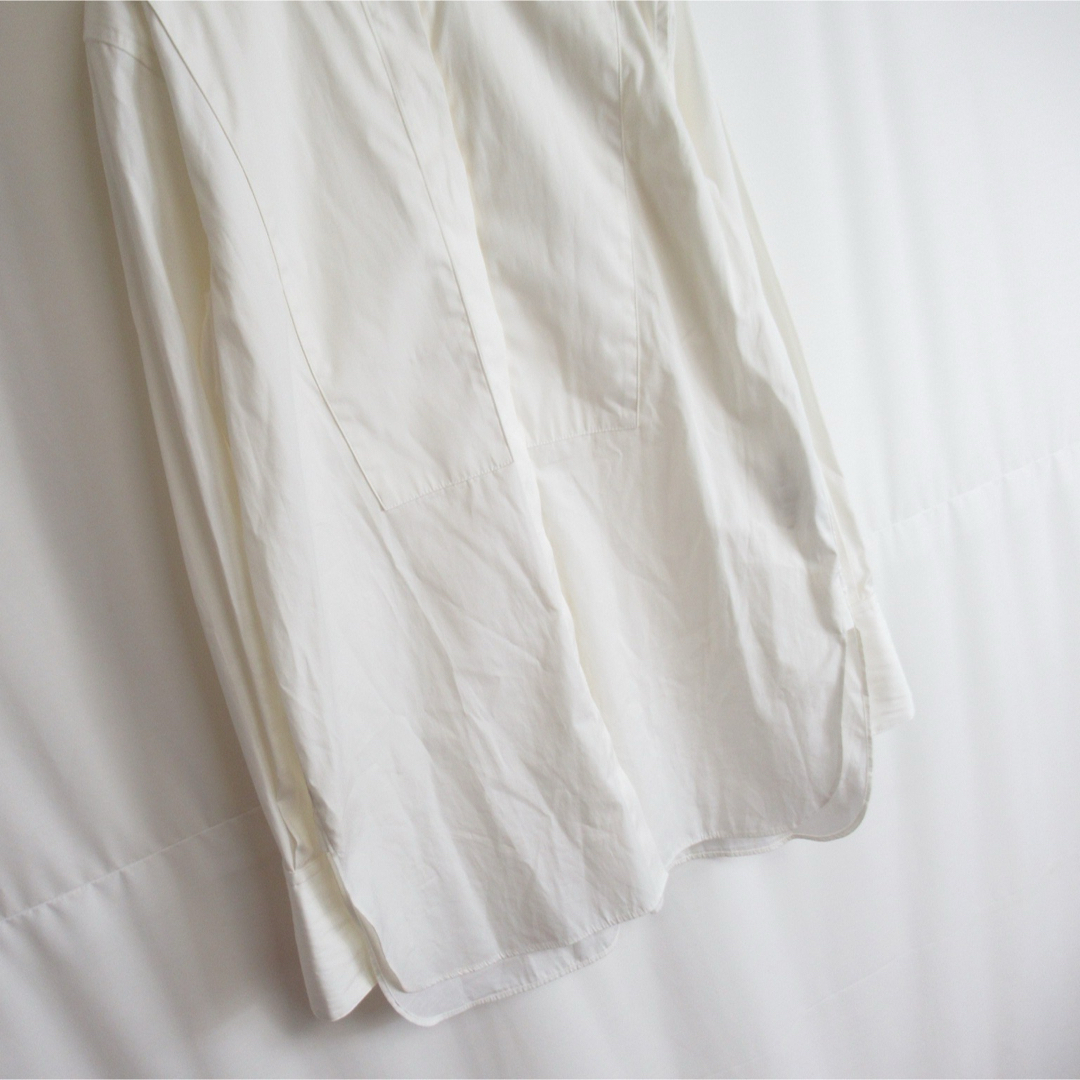 IENA(イエナ)のIENA バンドカラー ホワイト シャツ コットン 36 トップス カジュアル レディースのトップス(シャツ/ブラウス(長袖/七分))の商品写真