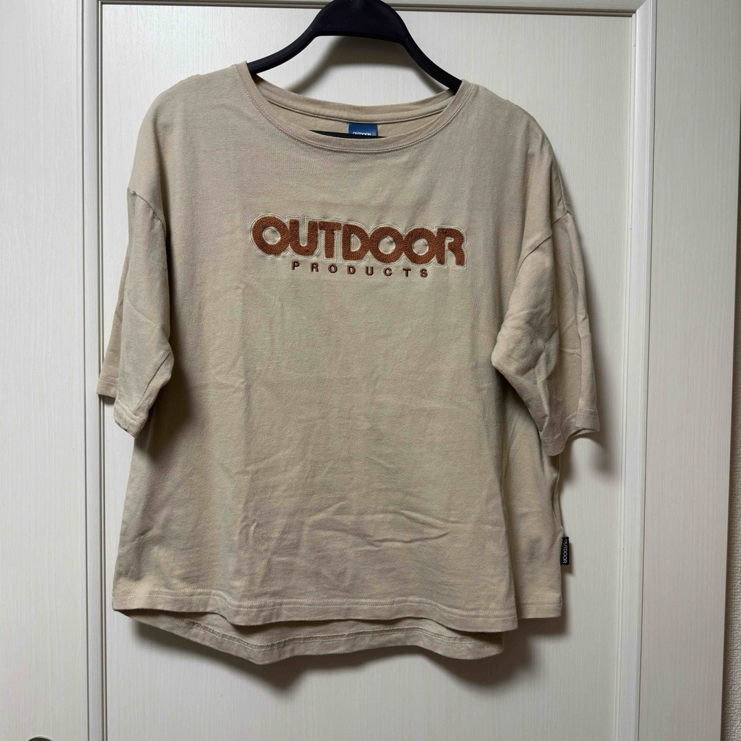 OUTDOOR PRODUCTS(アウトドアプロダクツ)のOUTDOOR ベージュ 5分袖 半袖 Tシャツ ドロップショルダー Mサイズ レディースのトップス(Tシャツ(半袖/袖なし))の商品写真