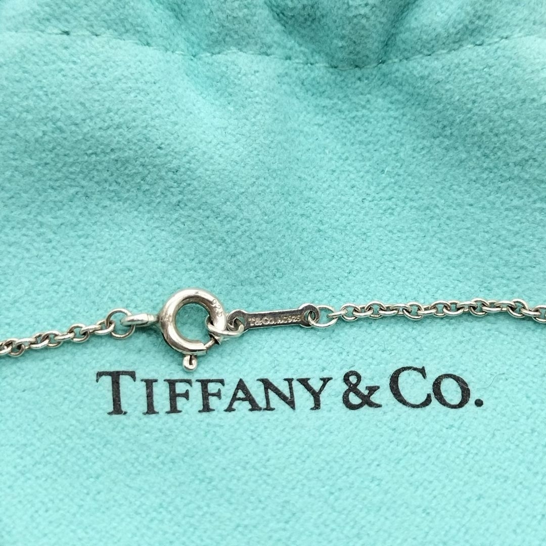 Tiffany & Co.(ティファニー)の【上品な輝きを放つリーフモチーフ✨】　ティファニー　シルバーブレスレット レディースのアクセサリー(ブレスレット/バングル)の商品写真
