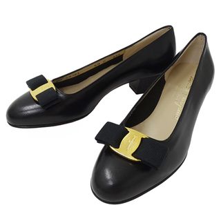 サルヴァトーレフェラガモ(Salvatore Ferragamo)のフェラガモ  Ferragamo パンプス レディース ブランド ヴァラリボン   レザー ブラック 6 1/2 リボン シンプル 可愛い かわいい フォーマル ゴールド金具 黒 【中古】(ハイヒール/パンプス)