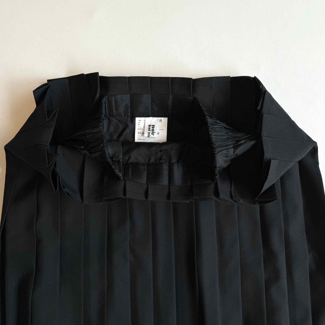 noir kei ninomiya(ノワールケイニノミヤ)の《美品》noir kei ninomiya 変形 プリーツスカート ブラック レディースのスカート(ロングスカート)の商品写真