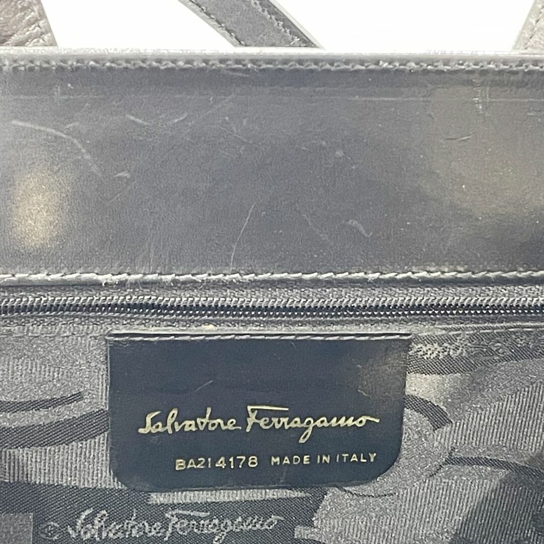 Salvatore Ferragamo(サルヴァトーレフェラガモ)のSalvatore Ferragamo ハンドバッグ ヴァラ リボン 2WAY BA214178 レザー レディースのバッグ(ハンドバッグ)の商品写真
