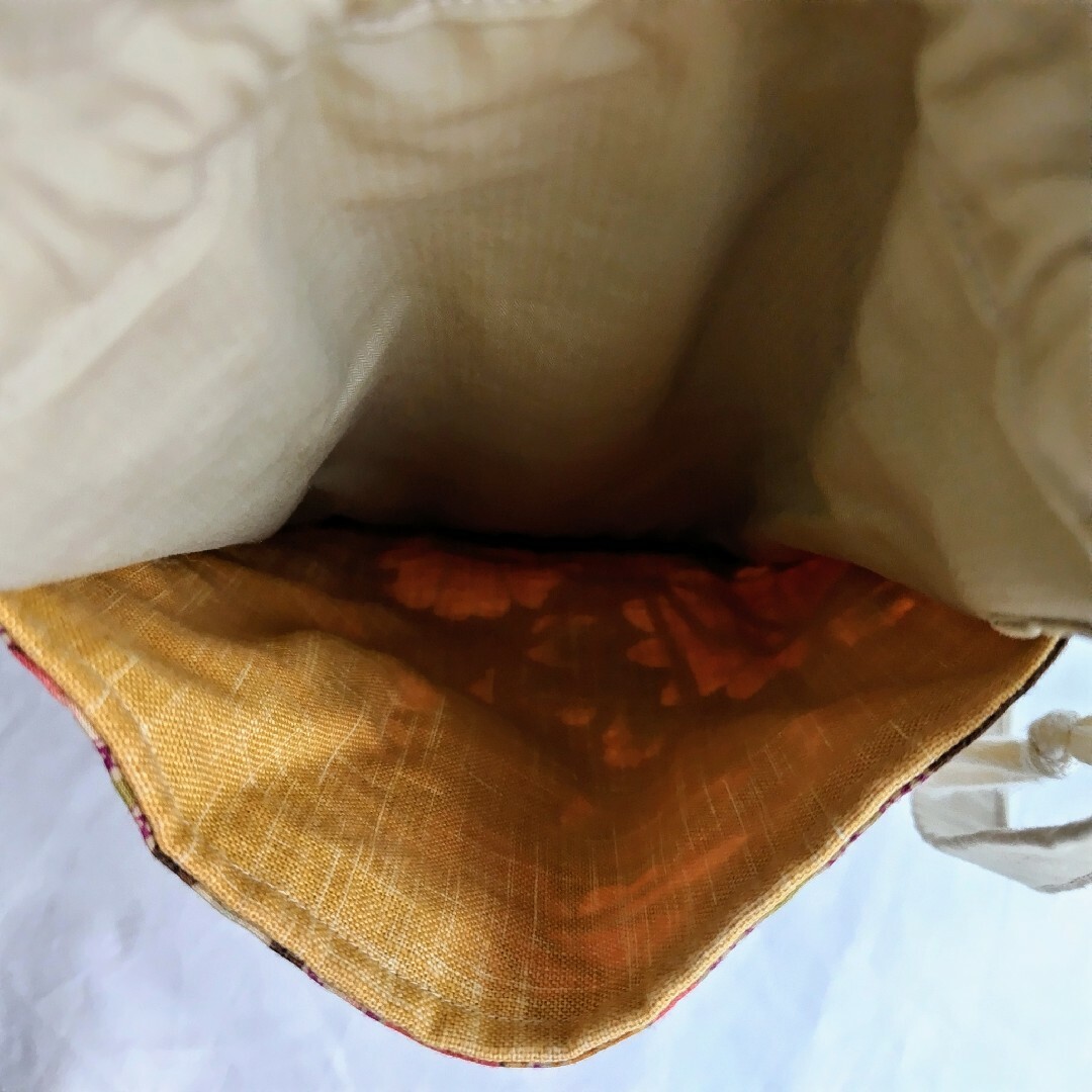 斜め掛け　ショルダーバッグ　布製　和柄　サンドベージュ　未使用 レディースのバッグ(ショルダーバッグ)の商品写真