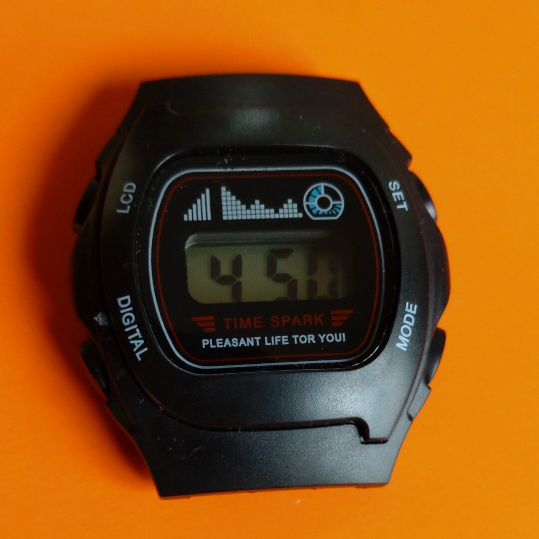 新品未使用　メンズデジタル腕時計 メンズの時計(腕時計(デジタル))の商品写真