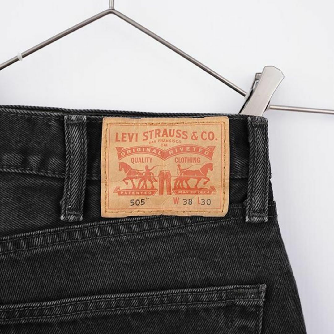 Levi's(リーバイス)のリーバイス505 Levis W38 ブラックデニム 黒 ストレート 9096 メンズのパンツ(デニム/ジーンズ)の商品写真