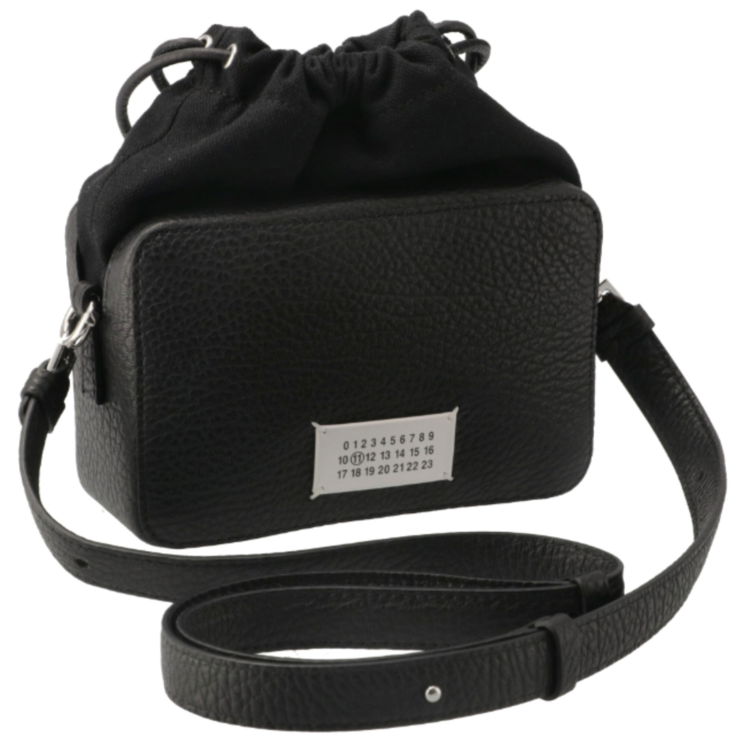 Maison Martin Margiela(マルタンマルジェラ)のメゾン マルジェラ/MAISON MARGIELA バッグ メンズ 5AC CAMERA MINI ショルダーバッグ BLACK  SB1WG0016-P4348-T8013 _0410ff メンズのバッグ(ショルダーバッグ)の商品写真