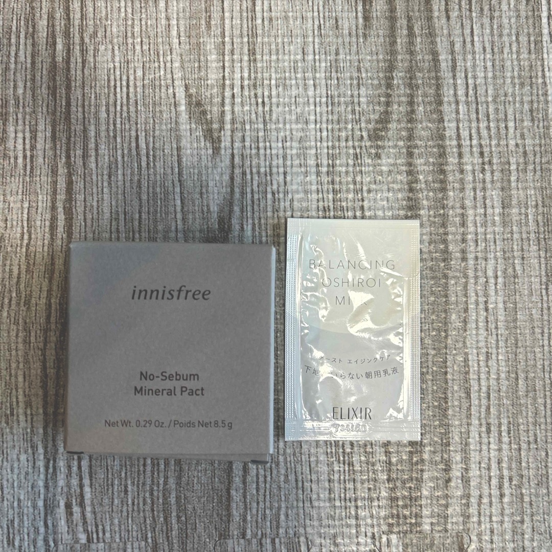 Innisfree(イニスフリー)のイニスフリー INNISFREE ノーセバム ミネラルパクト 8.5g コスメ/美容のベースメイク/化粧品(フェイスパウダー)の商品写真