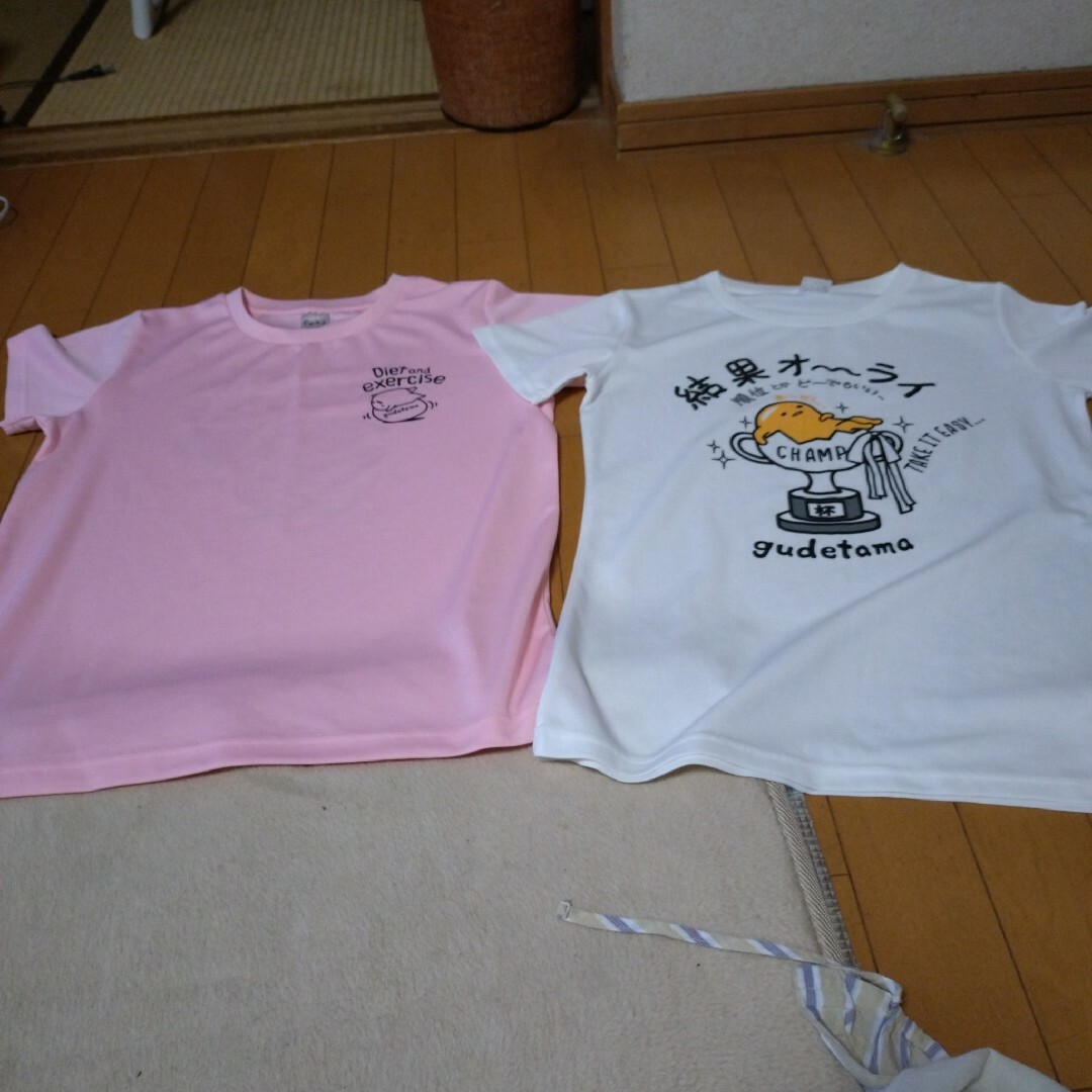 ぐでたまＴシャツ　2枚セット レディースのトップス(Tシャツ(半袖/袖なし))の商品写真