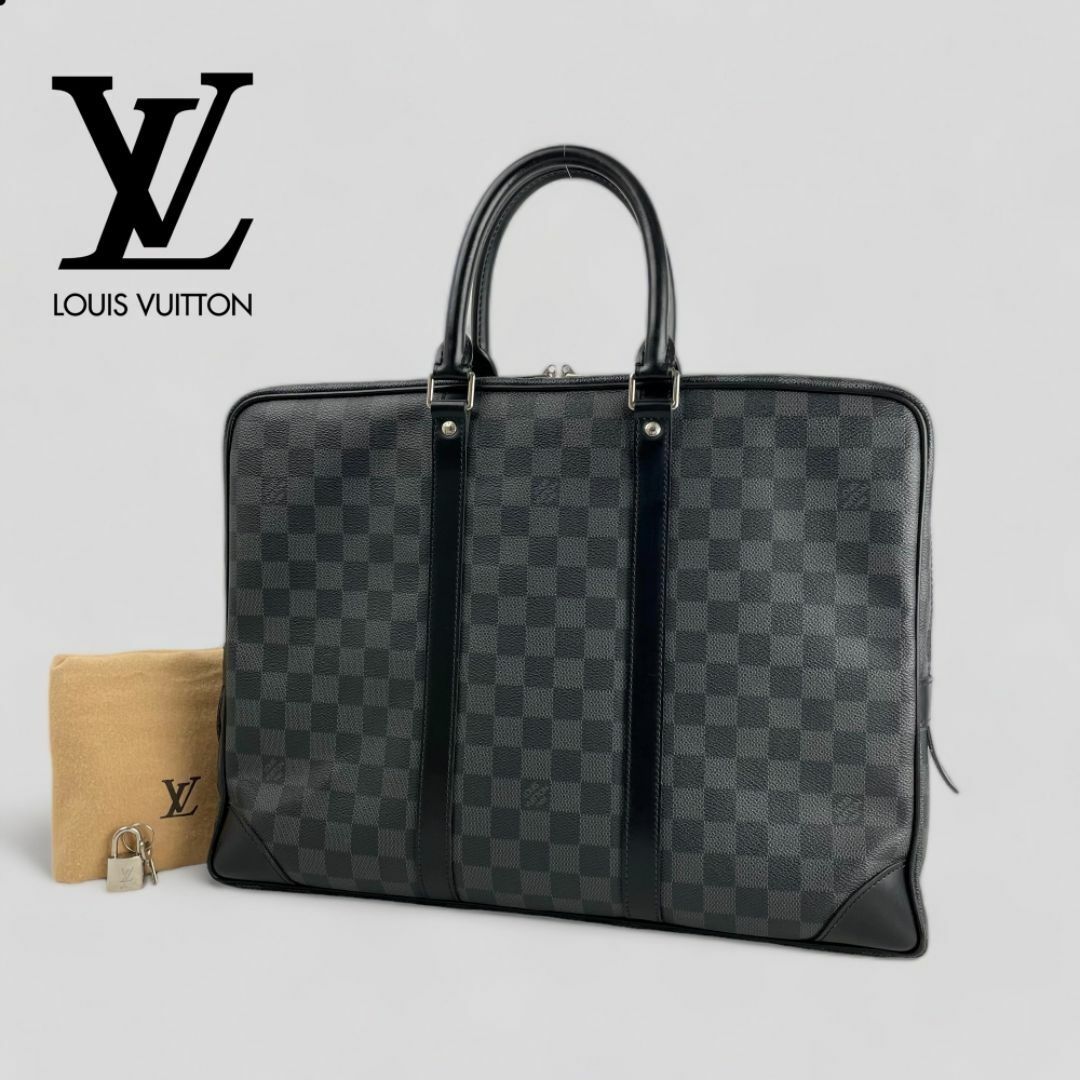 LOUIS VUITTON(ルイヴィトン)の■ルイ ヴィトン ダミエ・グラフィット■ PDV ビジネスバッグ カデナ・鍵付 メンズのバッグ(ビジネスバッグ)の商品写真