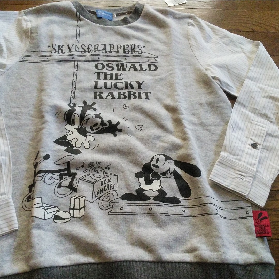 新品 ディズニーランド  オズワルド　シャツトレーナー　サイズS メンズのトップス(Tシャツ/カットソー(七分/長袖))の商品写真