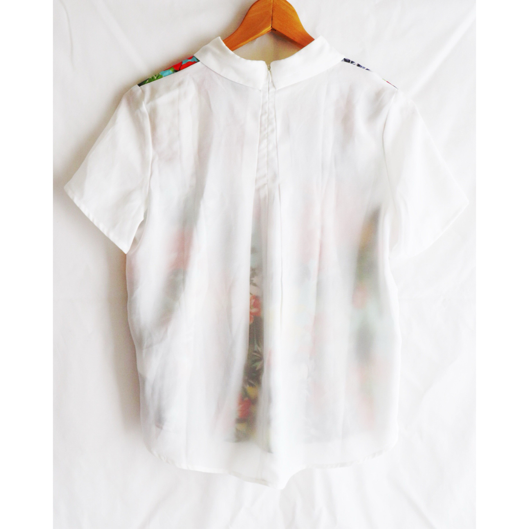 OFUON(オフオン)の花柄　ブラウス レディースのトップス(シャツ/ブラウス(半袖/袖なし))の商品写真