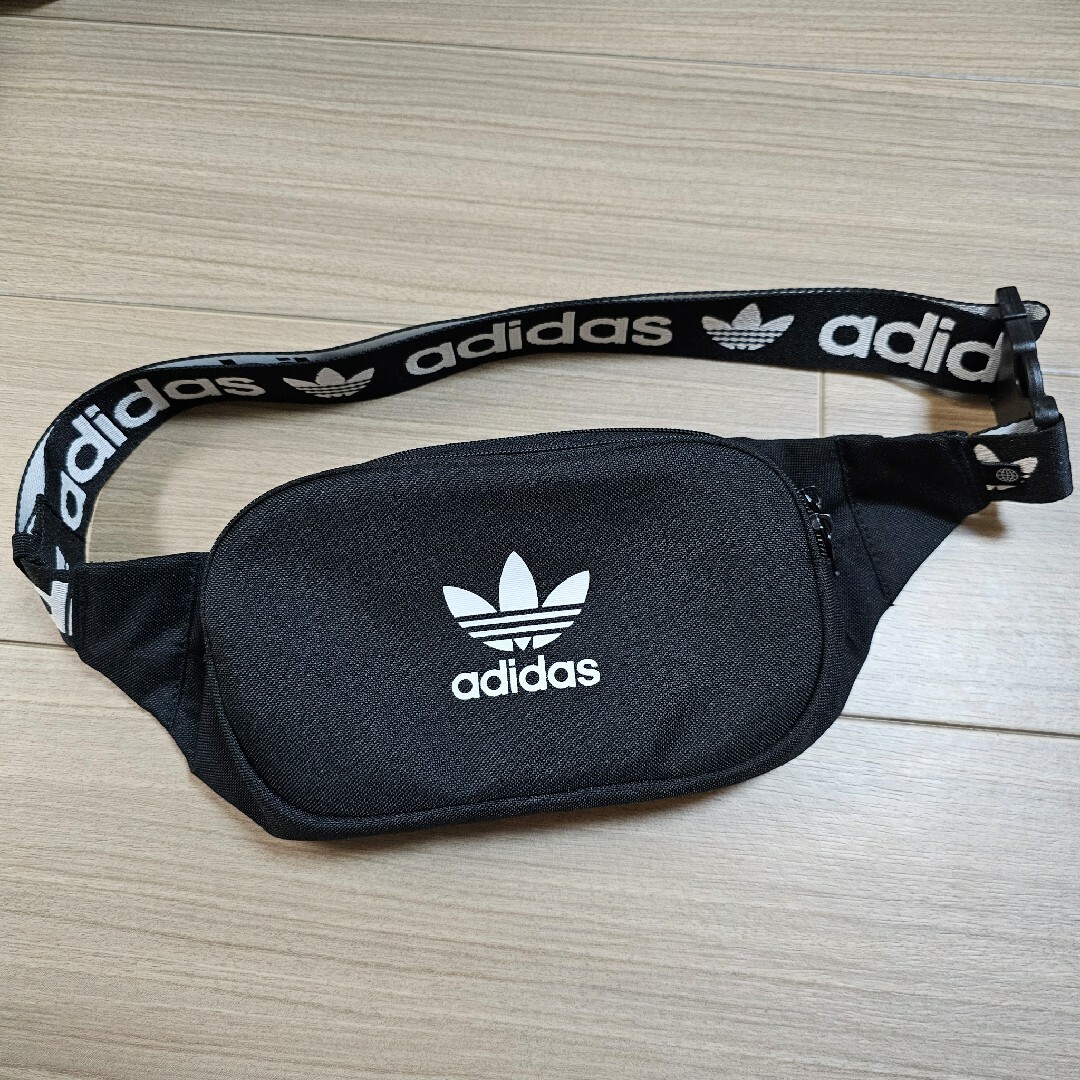 Originals（adidas）(オリジナルス)のadidas アディダス ウエストミニポーチ ウエストバッグ サコッシュ メンズのバッグ(ウエストポーチ)の商品写真