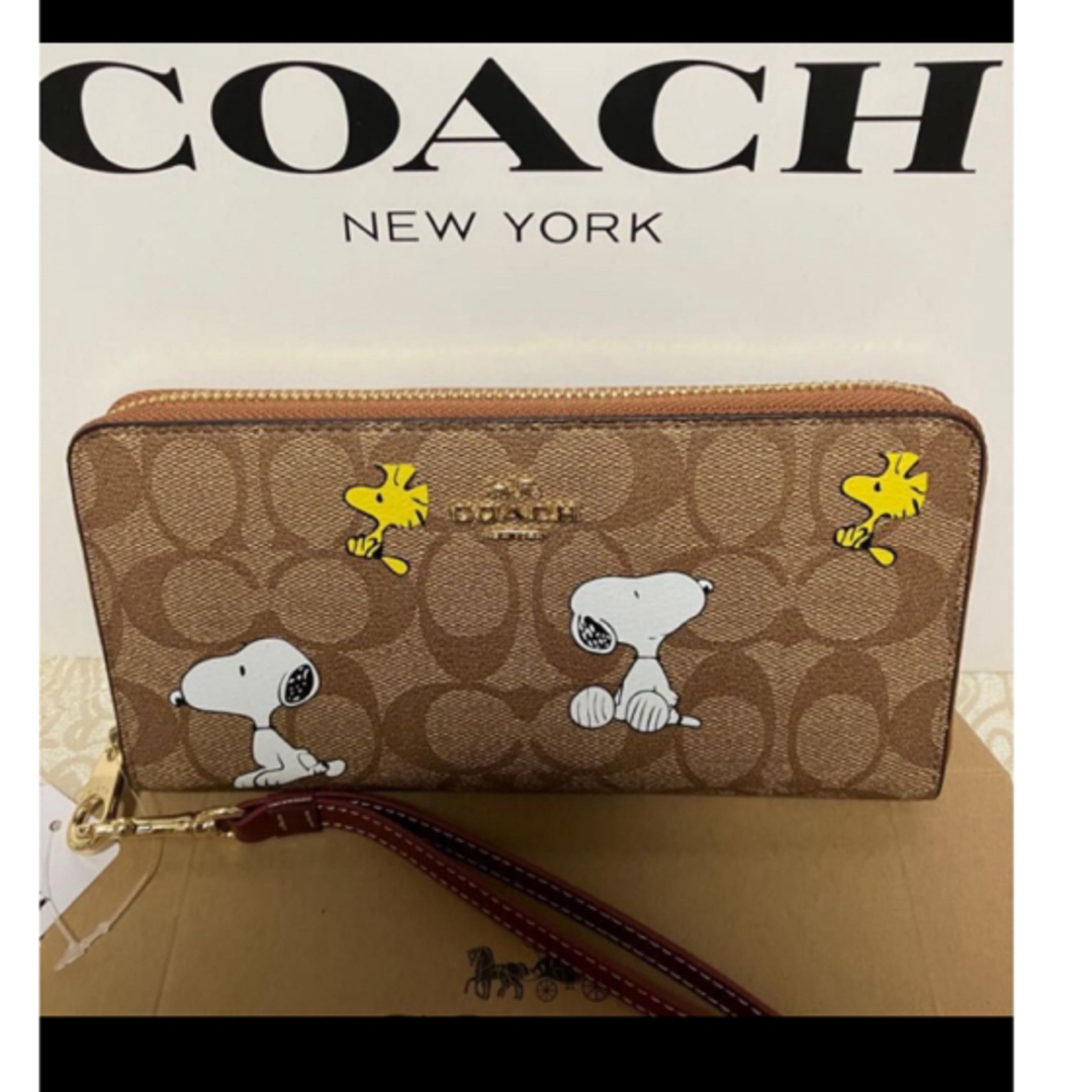 COACH(コーチ)の売り切り。コーチ　スヌーピー　SNOOPY シグネチャー　長財布 レディースのファッション小物(財布)の商品写真