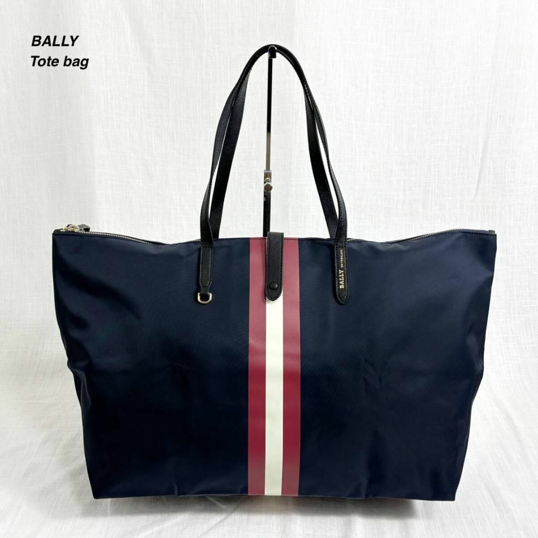 Bally(バリー)の美品 バリー フォルダブル トートバッグ 肩掛け 大容量 軽量 旅行 ネイビー メンズのバッグ(トートバッグ)の商品写真
