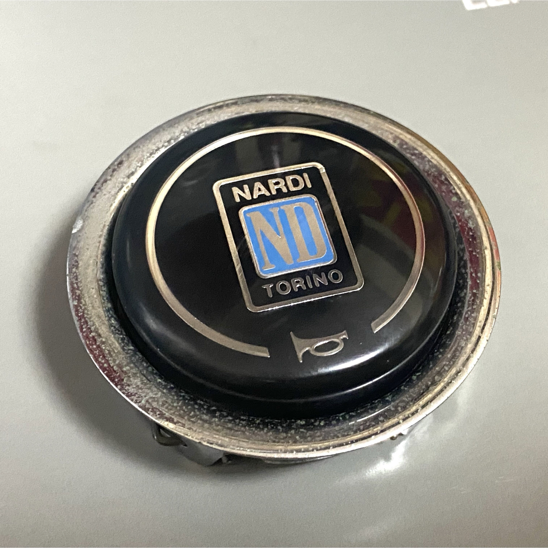 ナルディ(ナルディ)のNARDI ナルディ　ホーンボタン　車検対応 自動車/バイクの自動車(汎用パーツ)の商品写真