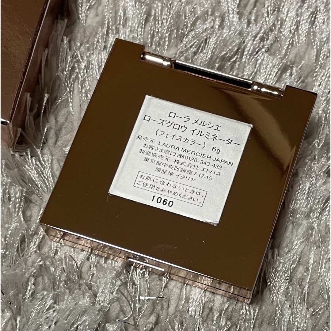 laura mercier(ローラメルシエ)のローラメルシェ　ローズグロウ　イルミネーター コスメ/美容のメイク道具/ケアグッズ(チーク/フェイスブラシ)の商品写真