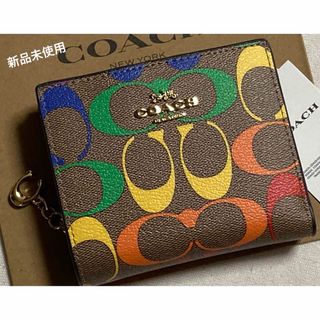 COACH - 新品　COACH コーチ　二つ折り財布　シグネチャー　レインボー