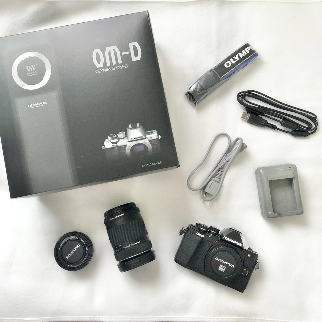 OLYMPUS デジタル一眼レフカメラ OM-D E-M10 Mark 2 EZ スマホ/家電/カメラのカメラ(ミラーレス一眼)の商品写真