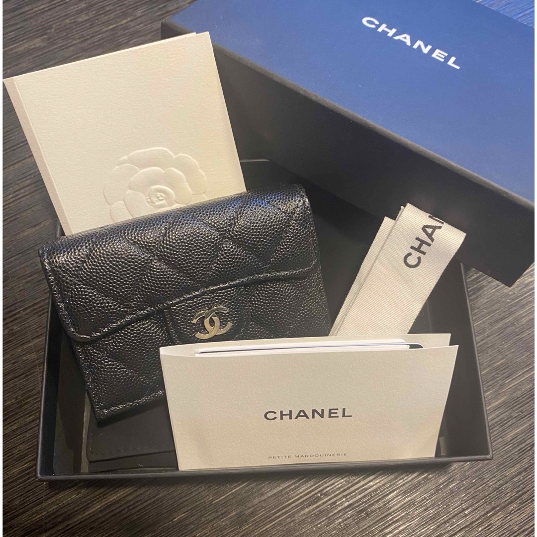 CHANEL(シャネル)の☆新品同様☆ CHANEL クラシック マトラッセ ミニウォレット レディースのファッション小物(財布)の商品写真