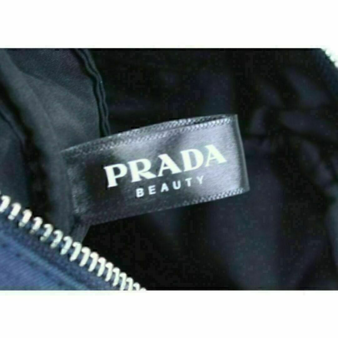 PRADA(プラダ)のprdp11 新品未使用本物　プラダ　PRADA　ノベルティトラベルポーチ メンズのバッグ(セカンドバッグ/クラッチバッグ)の商品写真