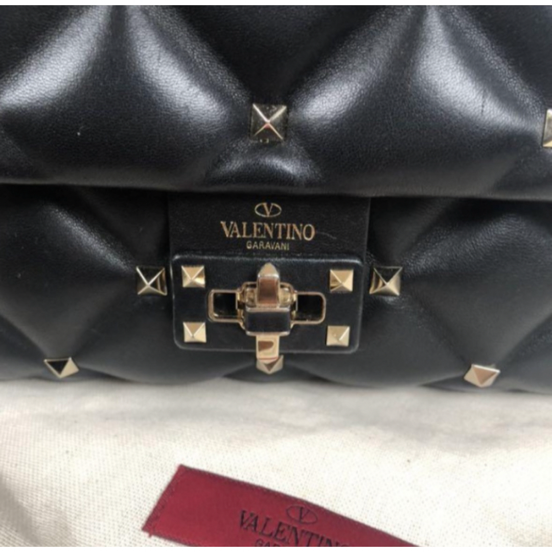 VALENTINO(ヴァレンティノ)のVALENTINO キャンディスタッズ ハンドバッグ レディースのバッグ(ハンドバッグ)の商品写真