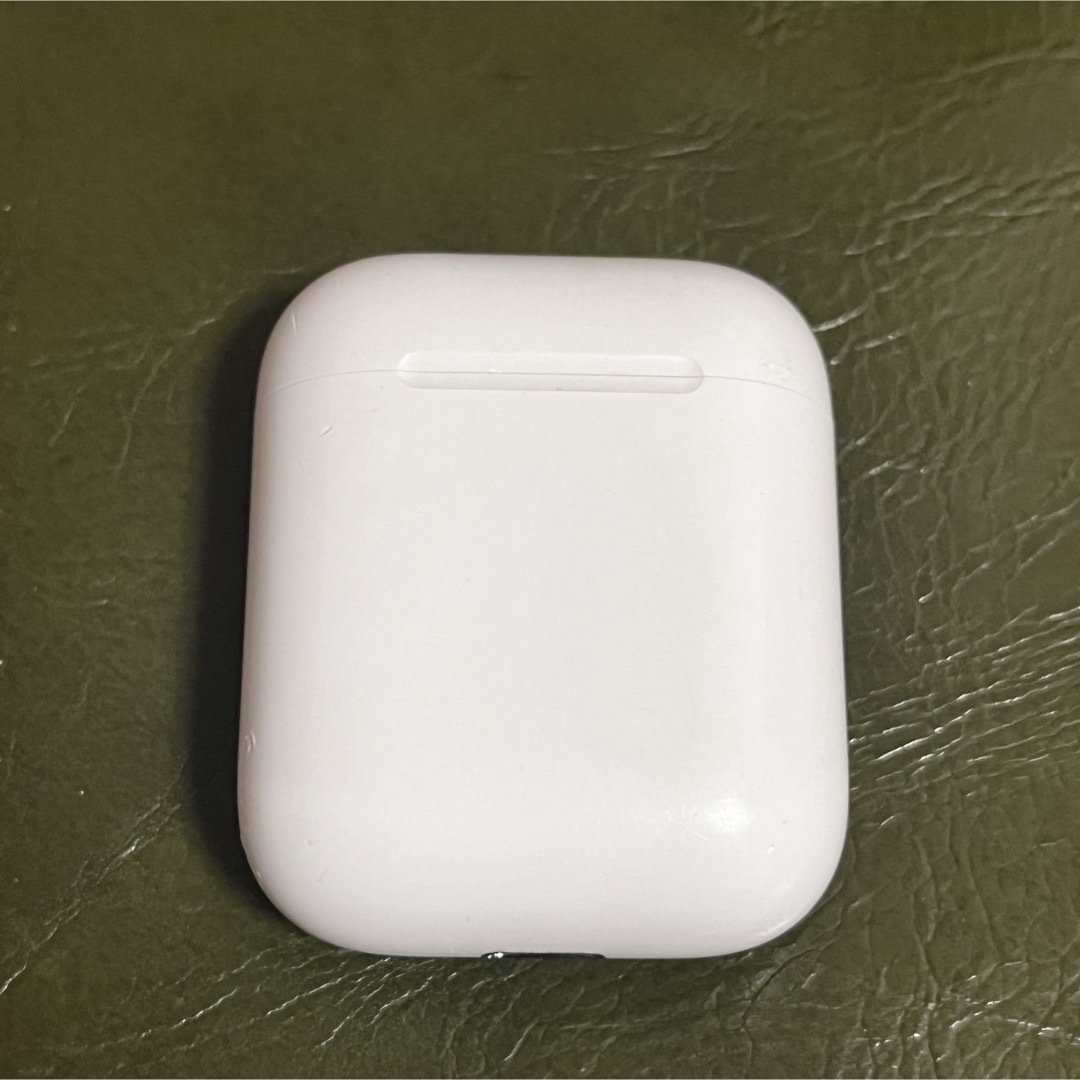 Apple(アップル)の純正　AirPods 第一世代　 スマホ/家電/カメラのオーディオ機器(ヘッドフォン/イヤフォン)の商品写真