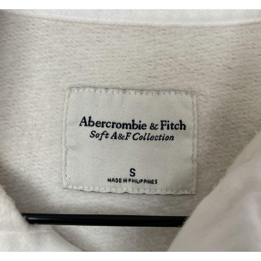 Abercrombie&Fitch(アバクロンビーアンドフィッチ)のアバクロ　ショート丈　ボーダー レディースのトップス(ニット/セーター)の商品写真