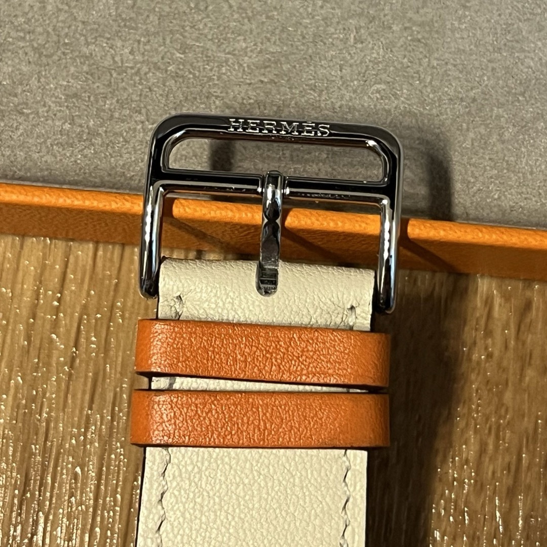 Hermes(エルメス)のApple Watch HERMES ヴォースウィフト　インディゴクレオレンジ メンズの時計(レザーベルト)の商品写真