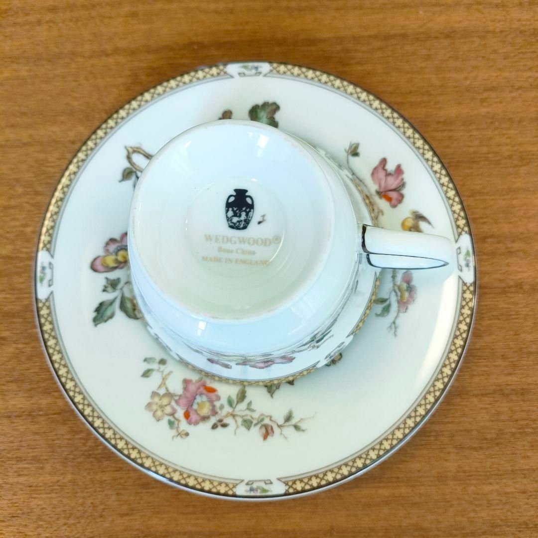 WEDGWOOD(ウェッジウッド)のチップあり ★ ウェッジウッド スワロー カップ＆ソーサー シノズワリ 黒壺 インテリア/住まい/日用品のキッチン/食器(食器)の商品写真