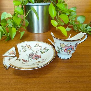 ウェッジウッド(WEDGWOOD)の金継用★ウェッジウッド スワロー カップ＆ソーサー シノズワリ 黒壺(食器)