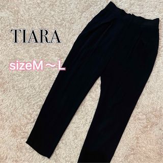 tiara - TIARA テーパード　タック　ウエストゴムパンツ　ブラック　