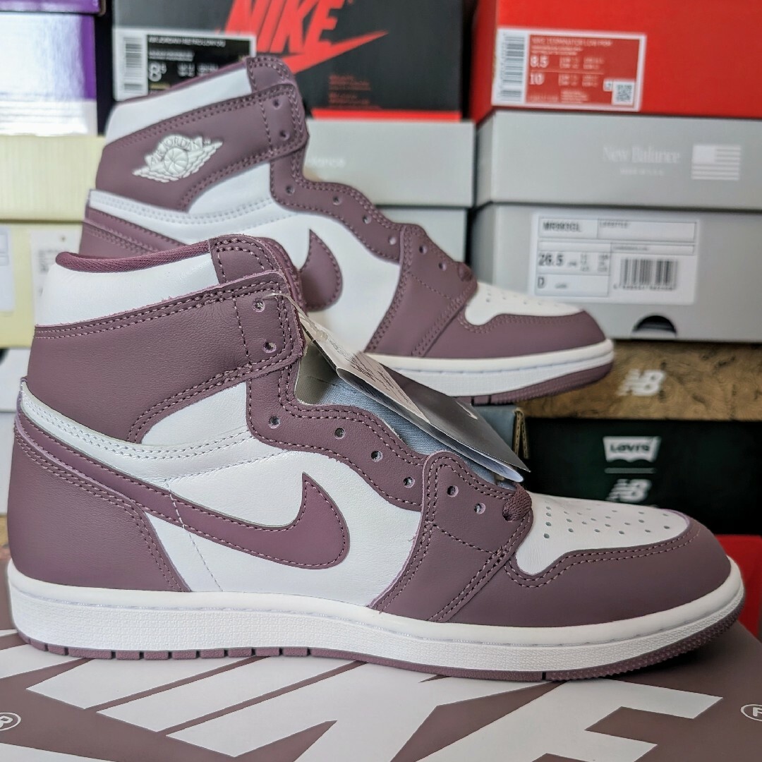 NIKE(ナイキ)の【即購入可】ナイキ エアジョーダン1 HIGH OG Mauve  NIKE メンズの靴/シューズ(スニーカー)の商品写真