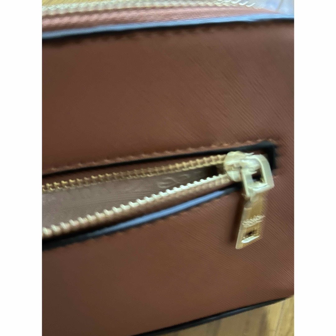 【PRADA】プラダショルダーバック レディースのバッグ(ショルダーバッグ)の商品写真