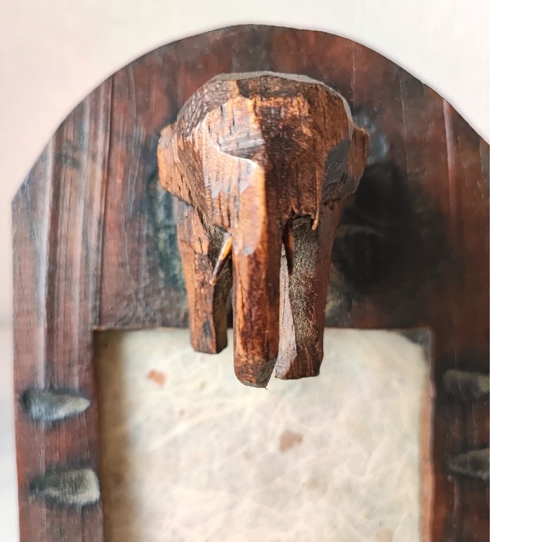 象の写真立て　アジアン雑貨　木彫り エンタメ/ホビーのアート用品(写真額縁)の商品写真