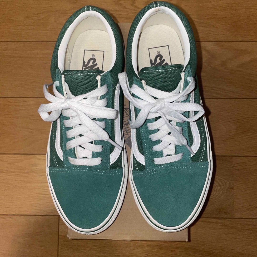 VANS(ヴァンズ)のVANS スニーカー OLD SKOOL グリーン 24cm レディースの靴/シューズ(スニーカー)の商品写真