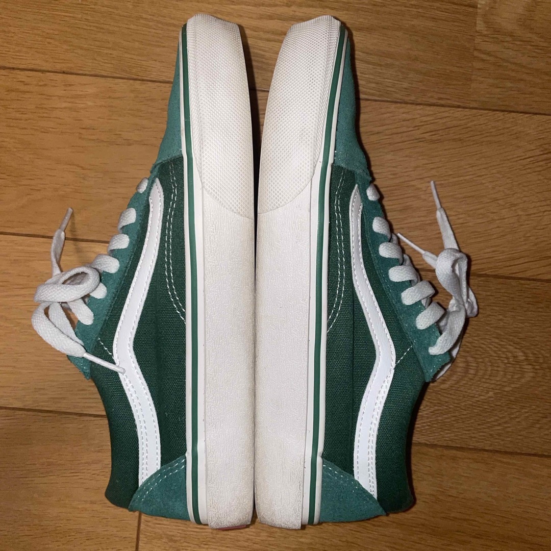 VANS(ヴァンズ)のVANS スニーカー OLD SKOOL グリーン 24cm レディースの靴/シューズ(スニーカー)の商品写真