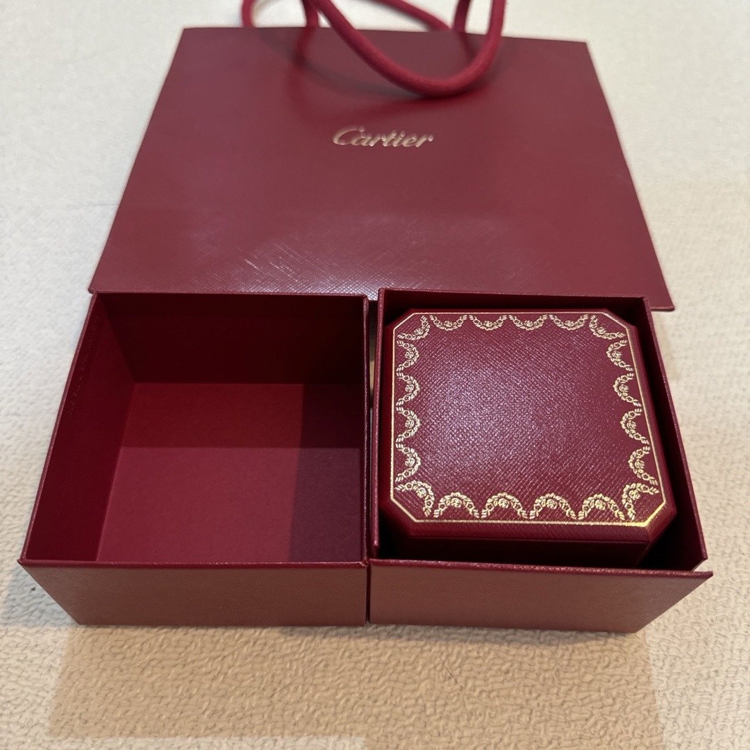 Cartier(カルティエ)の☆Cartier 袋+外箱+リングケース 3点セット☆超美品 レディースのアクセサリー(リング(指輪))の商品写真