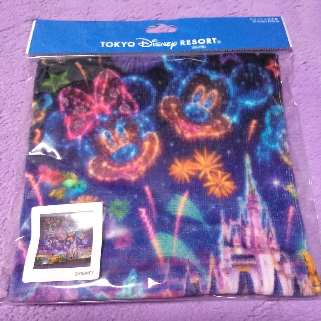 Disney(ディズニー)の[新品]🏰ﾃﾞｨｽﾞﾆｰ ﾘｿﾞｰﾄ 花火  ｳｫｯｼｭ ﾀｵﾙ 🎆✨ レディースのファッション小物(ハンカチ)の商品写真