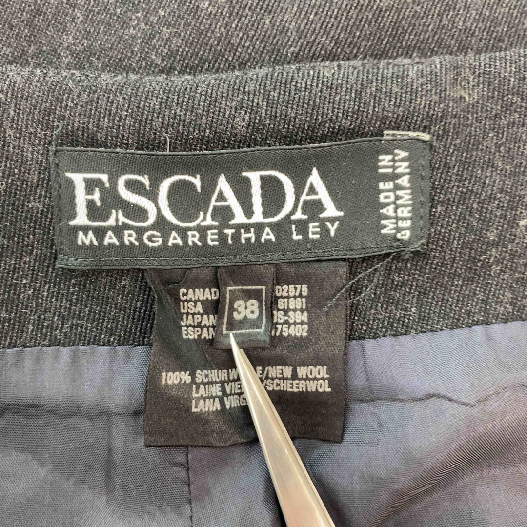 ESCADA(エスカーダ)のESCADA エスカーダ　ダークグレー　サイズ38　イタリア製　 レディース ひざ丈スカート レディースのスカート(ひざ丈スカート)の商品写真