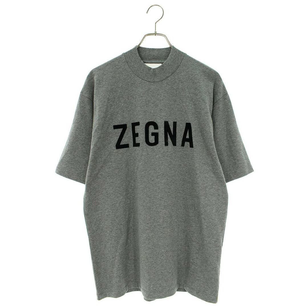 FEAR OF GOD(フィアオブゴッド)のフィアオブゴッド ×エルメネジルドゼニア Ermenegildo Zegna  FZJ802 FZTS02 ロゴモックネックTシャツ メンズ S メンズのトップス(Tシャツ/カットソー(半袖/袖なし))の商品写真