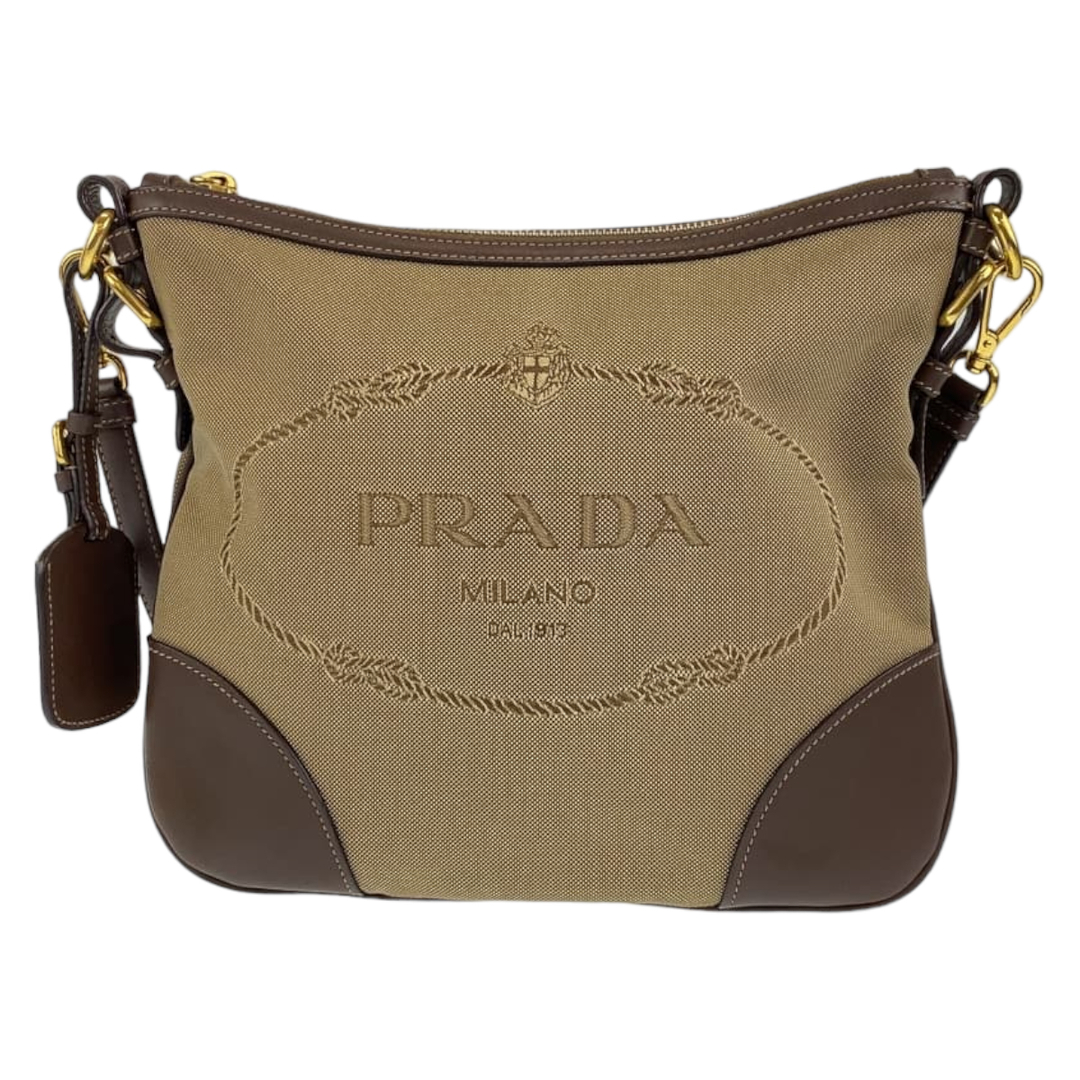 PRADA(プラダ)の美品 PRADA プラダ ロゴジャガード ベージュ 薄茶色 ブラウン 茶 キャンバス ショルダーバッグ 斜め掛け レディース 405793 【中古】 レディースのバッグ(ショルダーバッグ)の商品写真