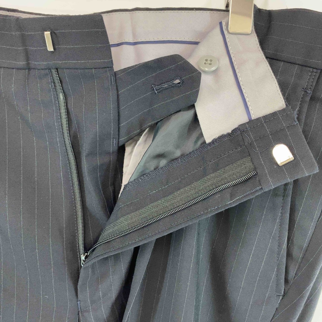 CHRISTIAN ORANI クリスチャンオラーニ  メンズ テーラードジャケット　スラックス　スーツ　セットアップ　ストライプ　毛混　紺色 メンズのスーツ(セットアップ)の商品写真